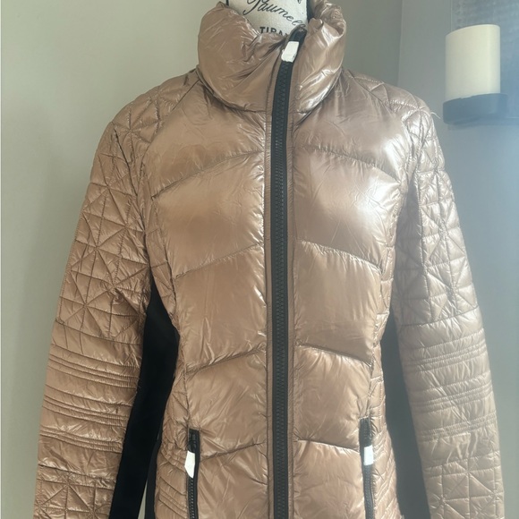 Only 1 left! Blanc Noir Lightweight Puffer - Picture 6 of 8